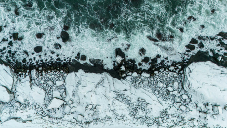 Uttakleiv Beach von oben