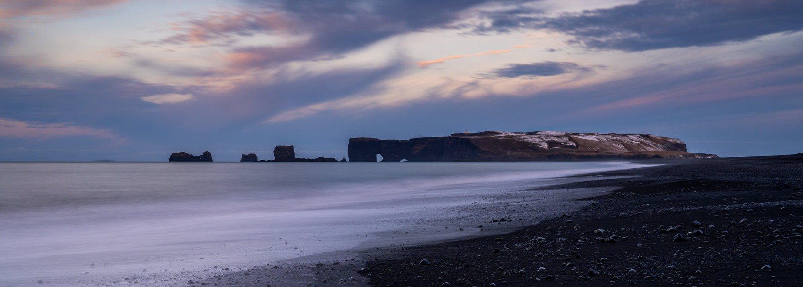 Sonnenaufgang am Reynisfjara Strand