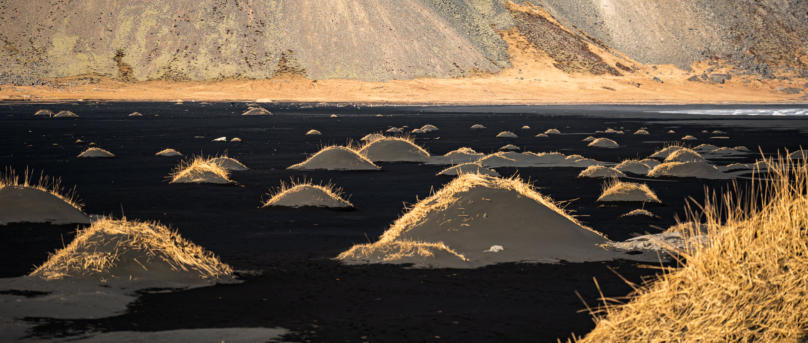 schwarze Sanddünen bei Stokksnes