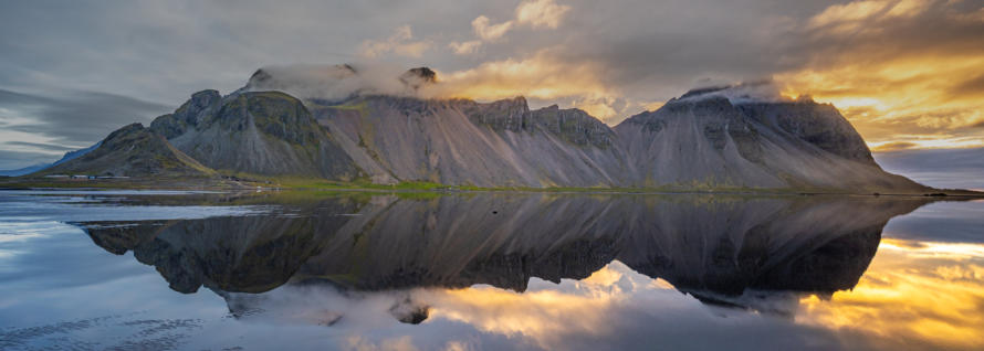 Stokksnes/Vestrahorn bei Sonnenaufgang